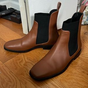 Everlane Leather Chelsea Boot - W7 Brown